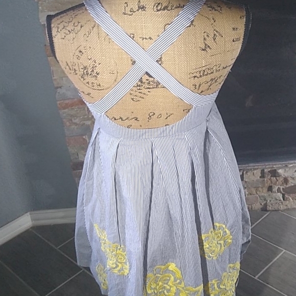 Inc Sundress Black& White Striped Floral Sidezip Sundress sz 4P #899 - Picture 4 of 10